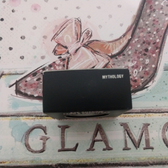MAC Eyeshadow Mythology (Lustre) DISCONTINUED!! - Picture 3 of 6